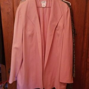 Liz Baker dusty pink blazer. 20 tall